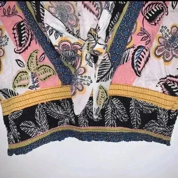 NWT  Angie tie front floral shirt with elastic women L - Picture 4 of 7